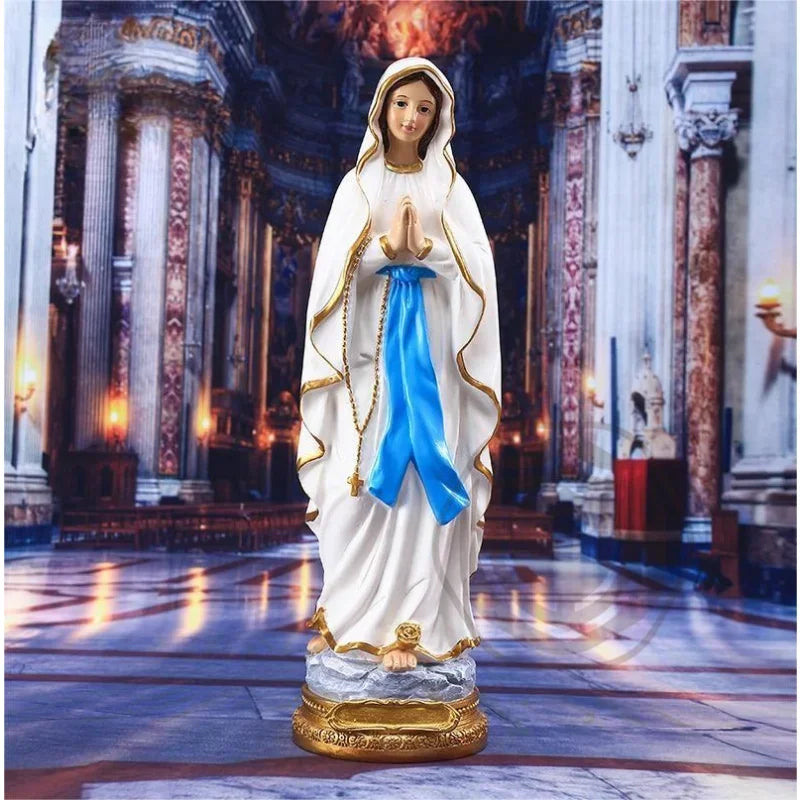 Virgen Mary Statue